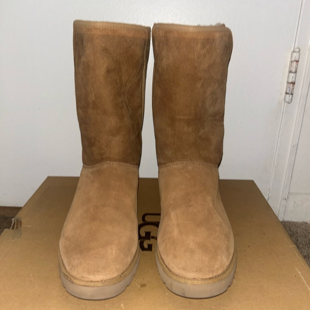 Ugg Amie Boot.